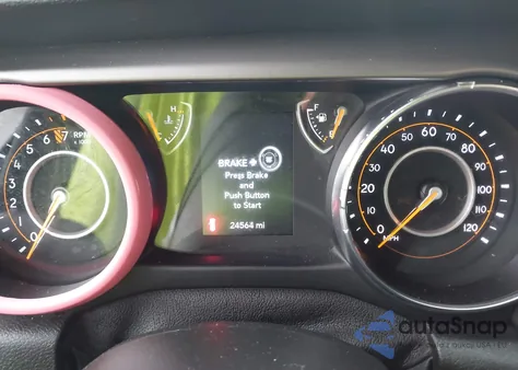 2021 Jeep Wrangler Unlimited Sport 4X4 z USA, uszkodzony, nr VIN 1C4HJXDGXMW820203